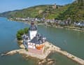 Spectacular landscapes and historic buildings wherever you look.  Directly in the water or on the slopes - like Pfalzgrafenstein Castle and Gutenfels Castle here.