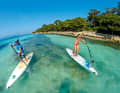 Lérins-Insel Saint-Honorat wartet mit karibischem Wasser für SUP-Fans auf.
