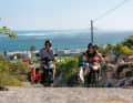 Mopeds sind in Vietnam die beliebtesten Fortbewegungsmittel. Abseits der Metropolen ist der Verkehr auch für Europäer kein Problem.