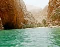 Mangelware Wasser – Regen fällt im Oman nur selten. Entsprechend kostbar sind die wasserführenden „Wadis“