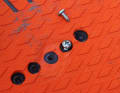 To do this, turn a screw into the neighbouring plug...
