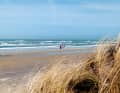 If you like the Danish spot Rømø, you'll also like Kjul. Here you park right by the water, the wave breaks moderately on the sandbanks in front of you.