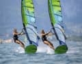 Ein Zwilling kommt selten allein – Resi (links) und Sophie Steinlein ohne Foil am Gardasee.