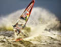 2012 verteidigt Philip Köster seinen Weltmeister-Titel in der Welle beim World Cup in Klitmøller. John Carter hielt diesen besonderen Moment beeindruckend fest.