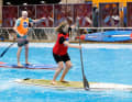 Action auf dem Paddelboard