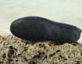 The sole is rather thin and provides a lot of feel for the board and the ground.