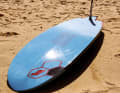 Thanks to its high-gloss finish, the subtle V is visible to the naked eye