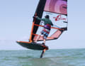 Some of the models under test are also suitable for foiling. With a size 7 sail, ten knots of wind is enough for foiling.
