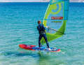 If you tighten the sail now, the board does not get going but immediately turns with the bow into the wind