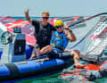 Ex-PWA-Racer Johan Søe holte Silber und feierte mit seinem Coach Sebastian Kornum