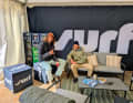Dort trafen wir ihn auch zum Interview am surf-Stand.