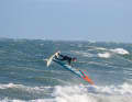 Naish Assault Custom Thruster im surf-Test