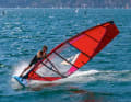 In the Gunsails Zoom you have almost free choice, both masts work very similarly.