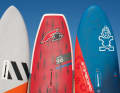 The shape of the nose is also a matter of taste. Wide noses with more volume, like the Starboard on the right, at least make turning and some freestyle moves easier.
