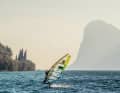The Ora from the south brings moderate winds and hazy air.  Since foils have been available, Lake Garda surfers can significantly increase their gliding days and enjoy the unique scenery.