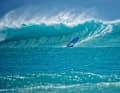 Sarah Hauser is considered one of the best women in big waves, which she proves both in Jaws and on the Big Day in La Perouse.