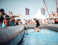 ...und Skimboarder mit eigenen Contests dabei.
