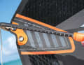 With the RRD Move, the choice of clew eyelet has a strong effect on the handling behaviour: At the top there is more power, at the bottom the leech twists more freely for more control.