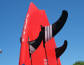 In contrast to Goya, the centre fin is in the middle of the box mounted far forward...