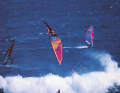 Dickes Ding: Große Wellen rollten in die Bucht von Hookipa beim Aloha Classic 1986 und hebelten Cantagalli viele Meter in die Höhe – und die Fotografen freuten sich über nie gesehene Action.