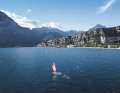 Wassersport vor einer atemberaubenden Bergkulisse - und das bei sehr verlässlichem Thermik-Wind: So wurde der Gardasee zu einem weltweit bekannten Windsurf-Mekka.