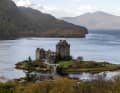 Eilean Donan Castle (bekannt aus Filmen wie „James Bond“ und dem „Highlander“)...
