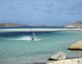 Balos / Griechenland: Das Abenteuer ist manchmal auch ganz nah – auf Kreta zum Beispiel. Viele Windsurfer kommen jedes Jahr auf Griechenlands größte Insel, am Spot Balos gesurft sind hingegen nur sehr wenige.