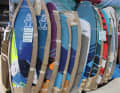 Wir haben uns auf der boot in Düsseldorf nach den besten Angeboten für Windsurf-, Wing und SUP-Material umgeschaut.Windsurfboards sind in ordentlicher Auswahl vieler Marken und Modelle verfügbar