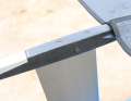 The connection between the mast and fuselage is secured by a bolt on the side