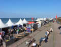 The promenade was well filled in picture-book weather