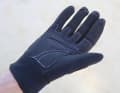 The palm of the hand is reinforced with Amara, a synthetic leather-like material, on both models