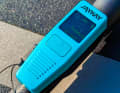 The colour display clearly shows the charge status of the fin and controller, the power level, the operating mode and other information.