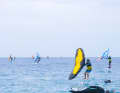 The proximity to the reef, which protects the bay from overly large breakers, but at the same time ensures challenging conditions further out, offers the right setup for every wingfoiler.