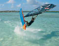 Bonaire: Warm, seicht, mit auflandigem und konstantem Wind: Hier fühlen sich nicht nur Ein- und Aufsteiger wohl, sondern auch Freestyler.