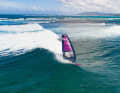 surf-Tester Christian ist mit dem Neilpryde Atlas zu seinem Spielplatz am Pigeon-Point-Außenriff (Tobago) ausgebüchst.