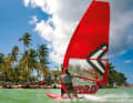 With a large wind range, the sails (here Severne Turbo) also invite you to cruise.