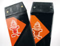 Starboard's carbon mast is laminated in one piece up to the tuttle head (right), the aluminium mast sits in a plastic sleeve (left).