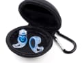 Die Ear-Plugs kommen mit einer Tasche...
