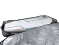Die Kammer für das Board ist vom Zubehör und dem Foil getrennt