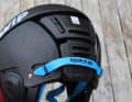 The rubber for adjusting the size at the back of the head kept slipping through during the test
