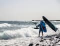 So bepackt hast du mehr Bodenfreiheit für den Weg durch den Shorebreak