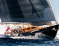 Kein Piratenschiff, sondern eine moderne und leistungsstarke Yacht