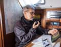 Das Funkgerät und die Navigationselektronik werden auf ihre Funktion hin geprüft