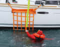 Recovery net: The net provides a good hold on the side of the vehicle, even for helpers. It can also be used as a recovery net