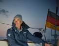 Neben seiner Leidenschaft für die Segelfotografie übernimmt Nico Krauss auch gerne selbst das Steuer