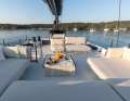 Roof terrace: The flybridge of the Gunboat 72 offers guests plenty of space on cosy lounge furniture. The steering position in front of it is centred