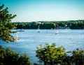 Le vie d'acqua interne della Germania offrono un'enorme varietà. Il Wannsee di Berlino, ad esempio, è un'oasi verde proprio ai margini della capitale.