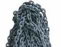 Tower construction: With hot-dip galvanised chains, damage and corrosion are clearly visible and they can be re-galvanised. One disadvantage is the rough surface, silt adheres well to the chain and it forms a tower in the anchor locker