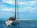 Breve pausa: la nave "Altaia", battente bandiera tedesca, all'ancora nell'arcipelago di San Blas