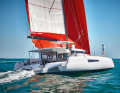 Neel 47 : l'alternative sur trois coques. Le trimaran de La Rochelle est de construction légère et a su convaincre lors du test avec de fortes performances. La surface habitable est plus grande que sur un catamaran de même longueur. Longueur 14,20 m ; largeur 8,30 m ; poids 10,6 t ; à partir de 713.470 euros. Test YACHT : numéro 8/2020